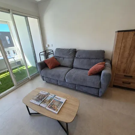 Apartman T2 A 50 M Parking Clim Wi-fi Renove