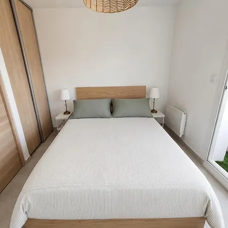 Apartman T2 A 50 M Parking Clim Wi-fi Renove